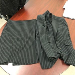 Size 4 Moda International suit with skirt